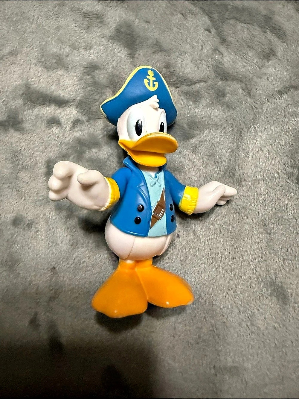 Disney Donald Duck Sailor Captain Purple Outfit Figure